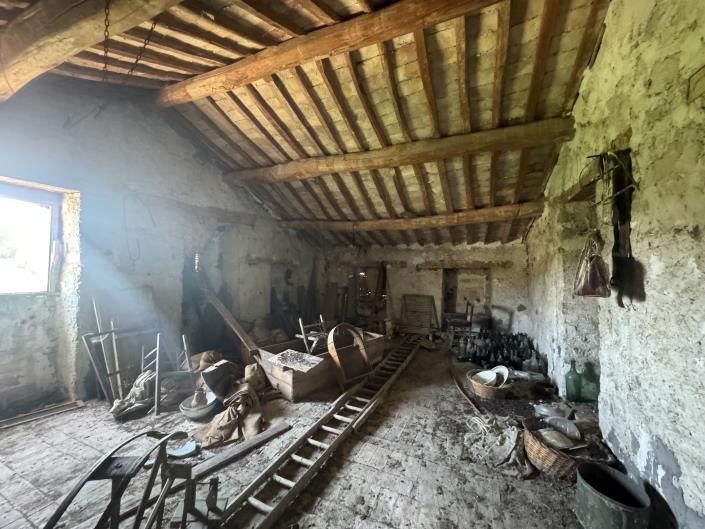 Image No.16-2 Bed Semi-Detached for sale