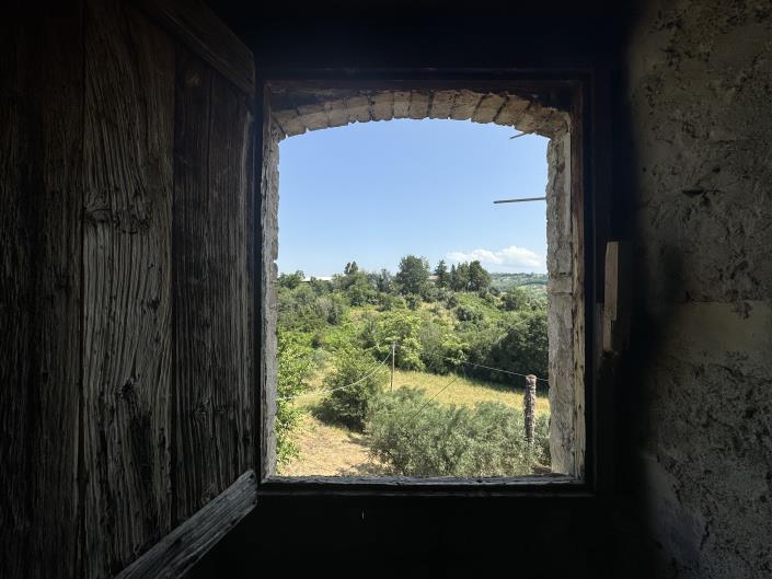 Image No.15-2 Bed Semi-Detached for sale