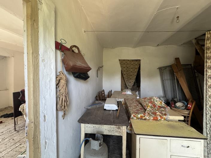 Image No.11-2 Bed Semi-Detached for sale