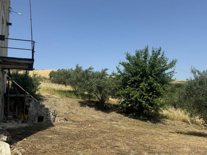 Image No.41-2 Bed Semi-Detached for sale