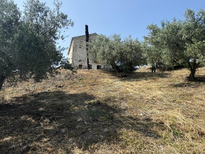 Image No.50-2 Bed Semi-Detached for sale