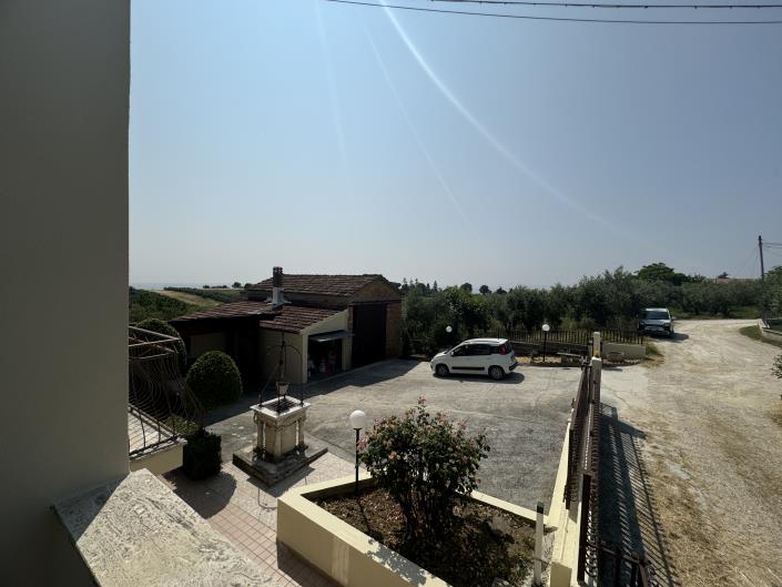 Image No.5-3 Bed Villa / Detached for sale