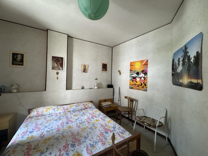 Image No.18-2 Bed Townhouse for sale