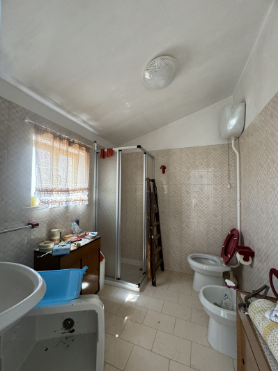 Image No.25-2 Bed Townhouse for sale