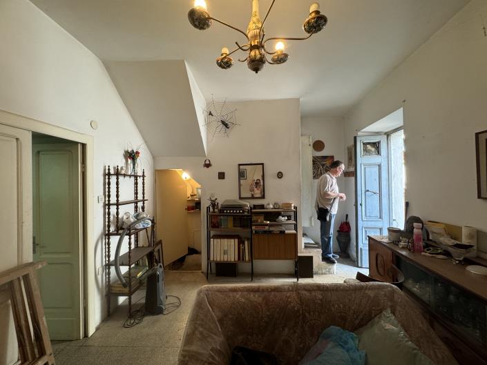 Image No.7-2 Bed Townhouse for sale