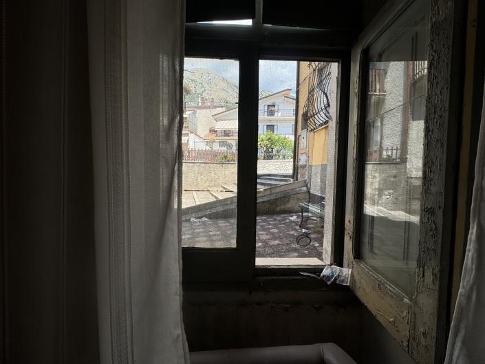 Image No.20-2 Bed Townhouse for sale