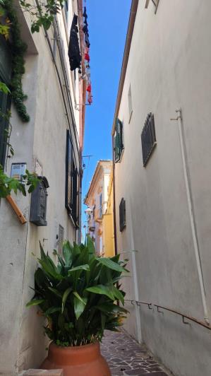 Image No.55-3 Bed Townhouse for sale