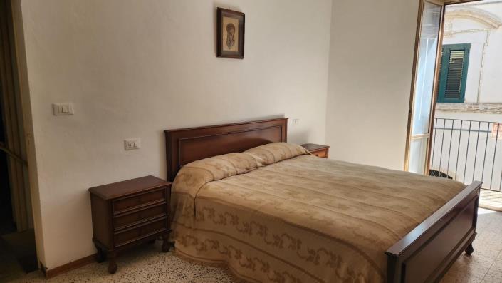 Image No.23-3 Bed Townhouse for sale