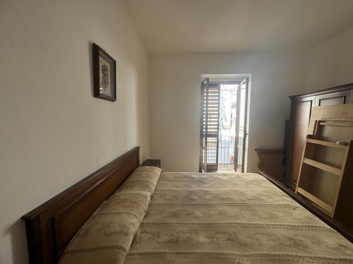 Image No.28-3 Bed Townhouse for sale