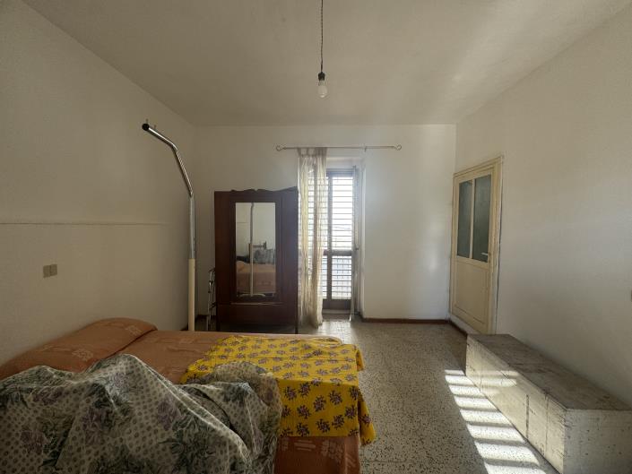 Image No.27-3 Bed Townhouse for sale