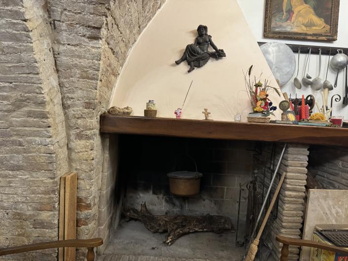 Image No.19-2 Bed Townhouse for sale