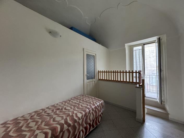 Image No.26-2 Bed Townhouse for sale