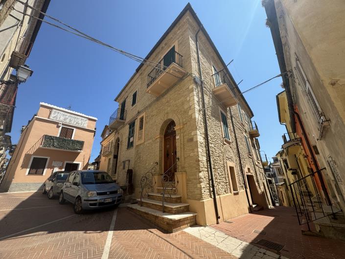 Image No.1-2 Bed Townhouse for sale