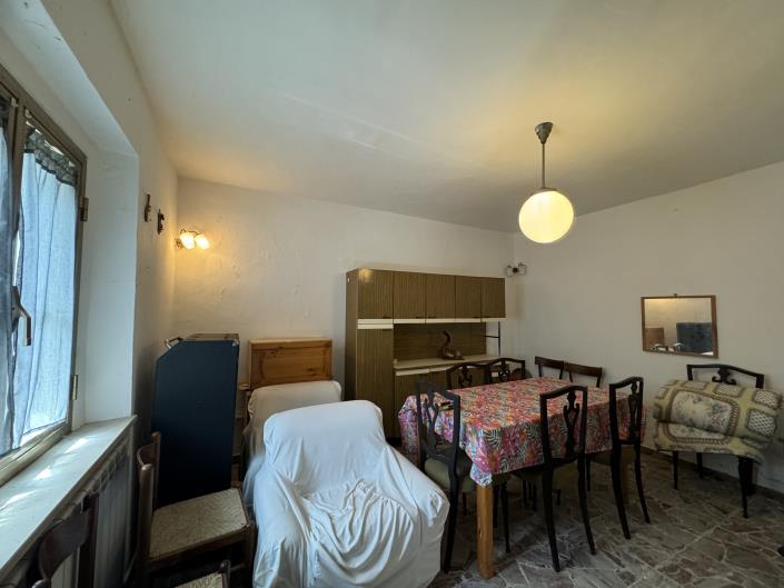 Image No.8-2 Bed Semi-Detached for sale