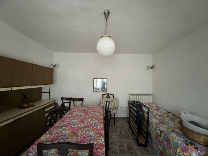 Image No.16-2 Bed Semi-Detached for sale