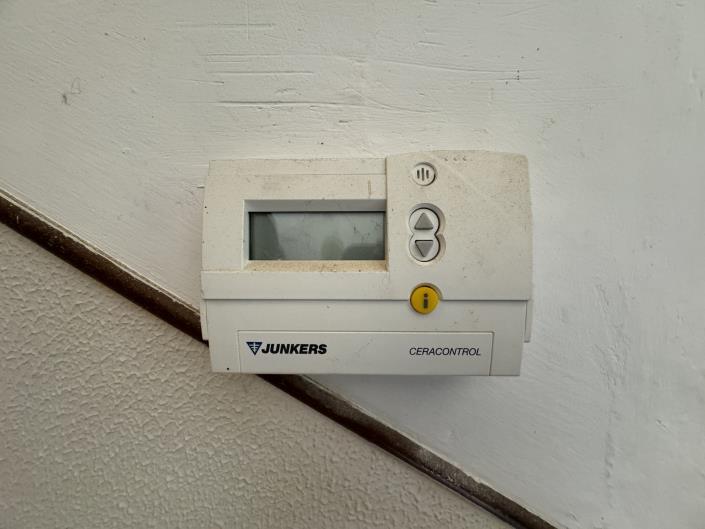 Image No.33-2 Bed Semi-Detached for sale