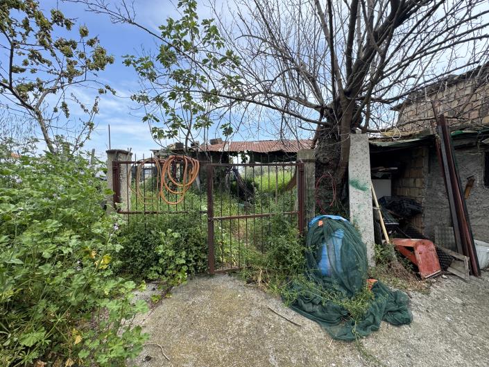 Image No.43-2 Bed Semi-Detached for sale