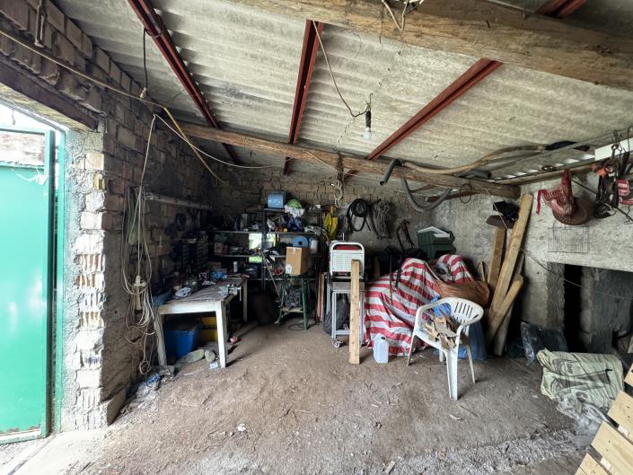 Image No.48-2 Bed Semi-Detached for sale