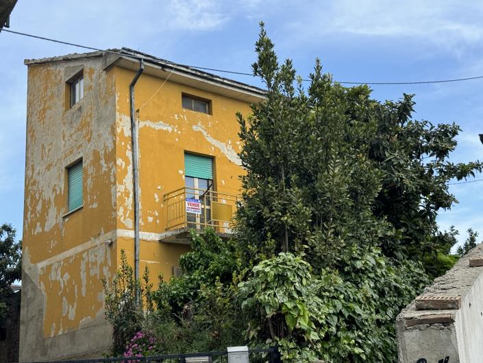 Image No.1-2 Bed Semi-Detached for sale