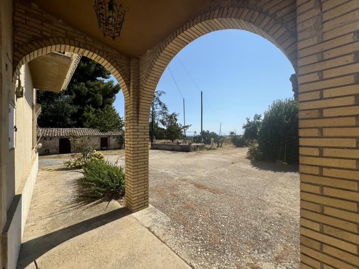 Image No.8-6 Bed Villa / Detached for sale