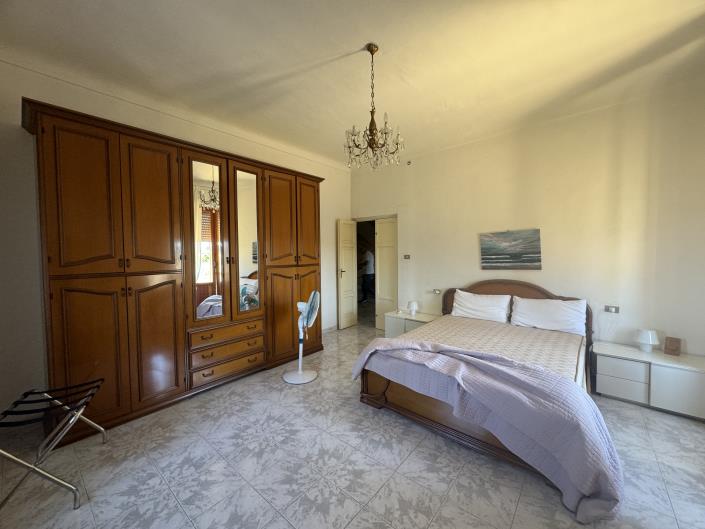 Image No.22-6 Bed Villa / Detached for sale