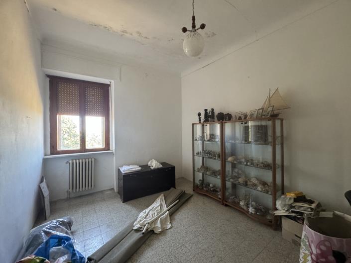 Image No.42-6 Bed Villa / Detached for sale