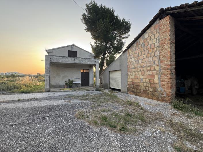 Image No.54-6 Bed Villa / Detached for sale