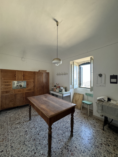 Image No.23-3 Bed House for sale