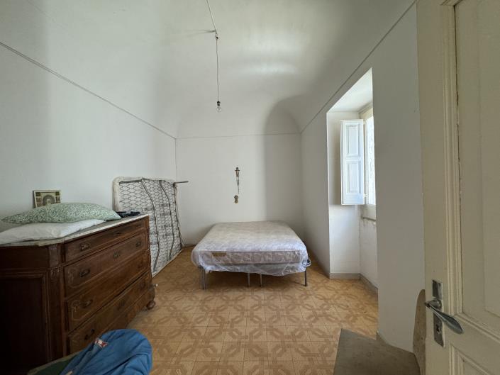 Image No.27-3 Bed House for sale