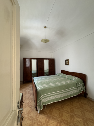 Image No.32-3 Bed House for sale