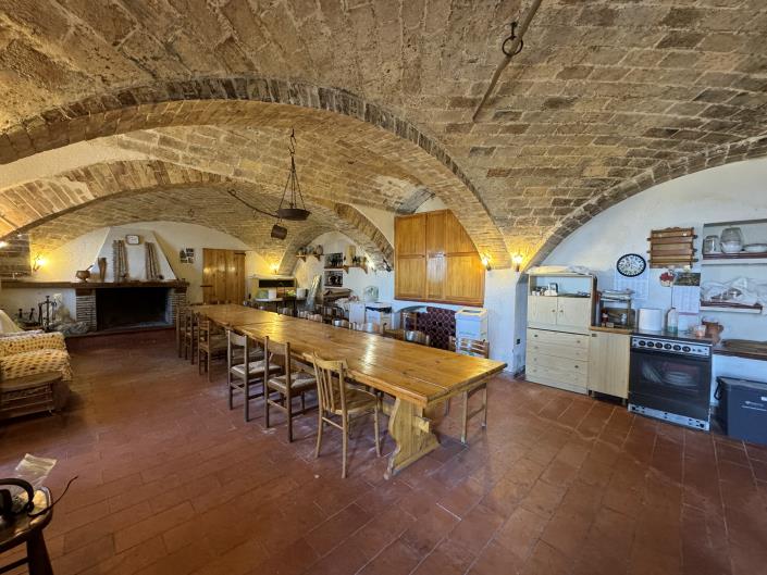 Image No.8-3 Bed House for sale