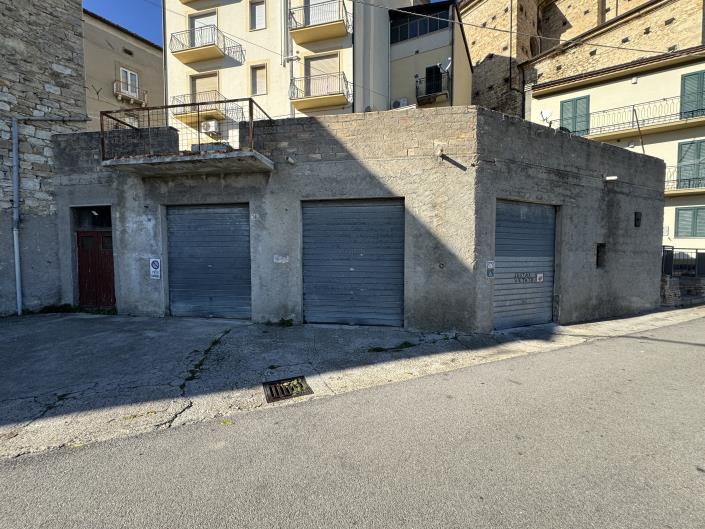 Image No.44-3 Bed House for sale