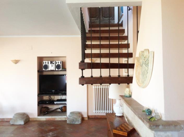 Image No.23-6 Bed Townhouse for sale