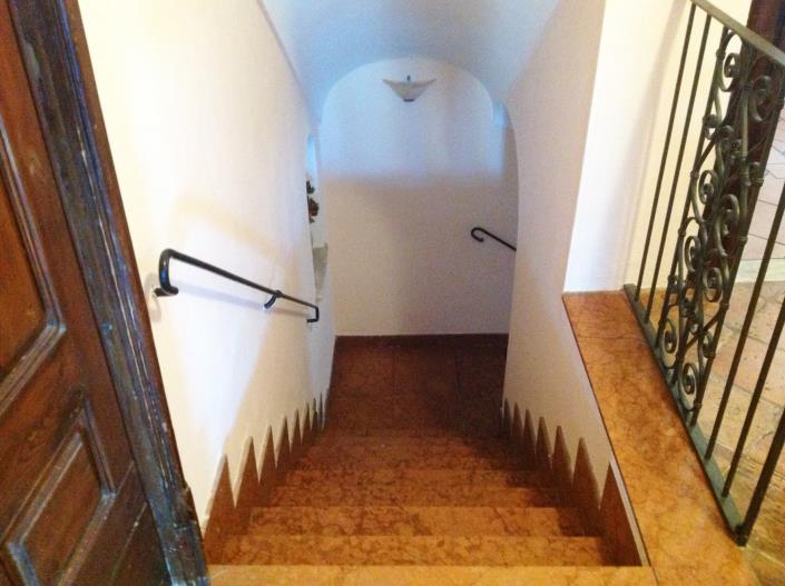 Image No.43-6 Bed Townhouse for sale