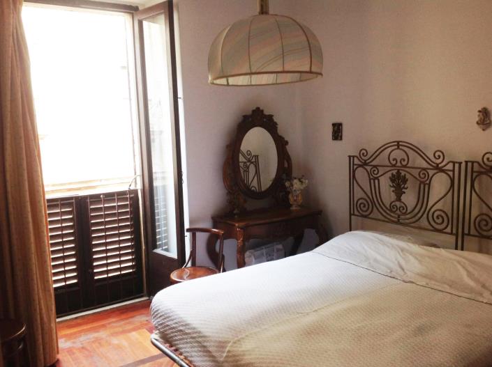 Image No.30-6 Bed Townhouse for sale