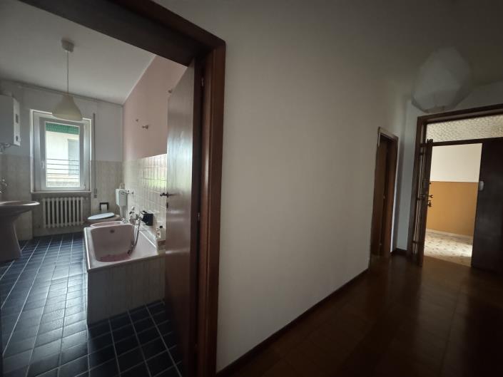 Image No.37-6 Bed Villa for sale