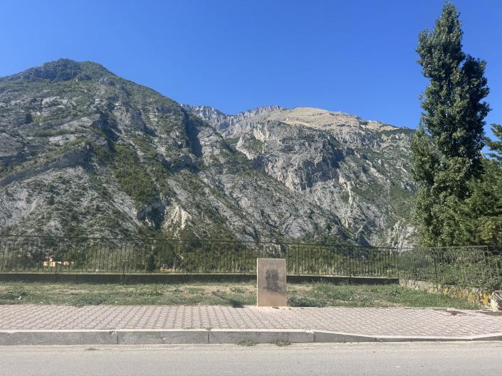 Image No.48-3 Bed Townhouse for sale