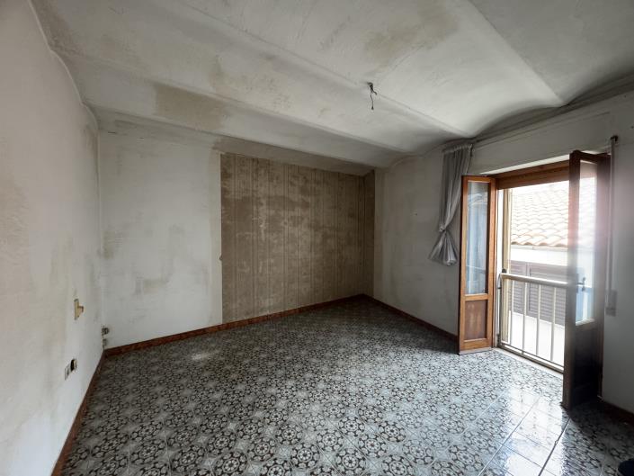 Image No.17-1 Bed Townhouse for sale