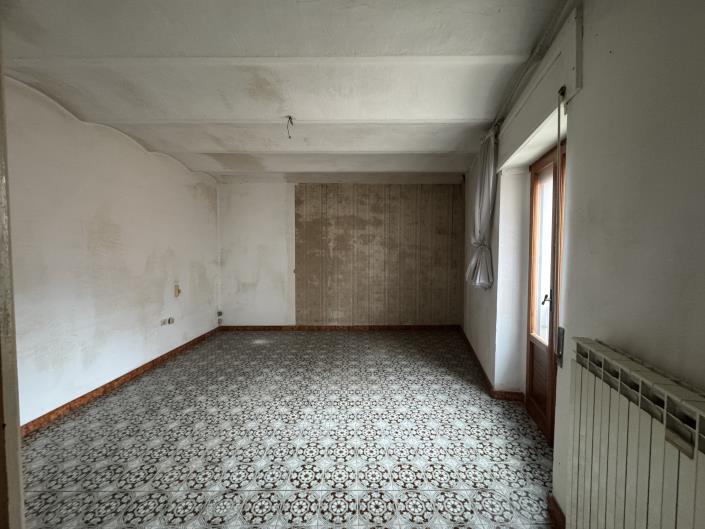 Image No.20-1 Bed Townhouse for sale