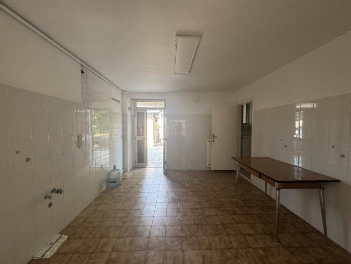 Image No.16-2 Bed Townhouse for sale