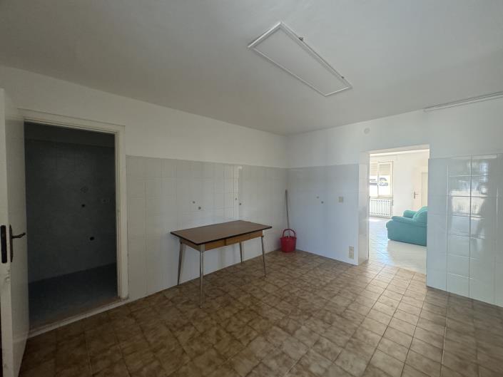 Image No.12-2 Bed Townhouse for sale