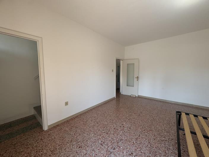 Image No.22-2 Bed Townhouse for sale