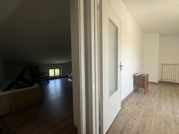 Image No.26-2 Bed Townhouse for sale