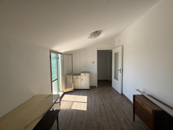 Image No.34-2 Bed Townhouse for sale