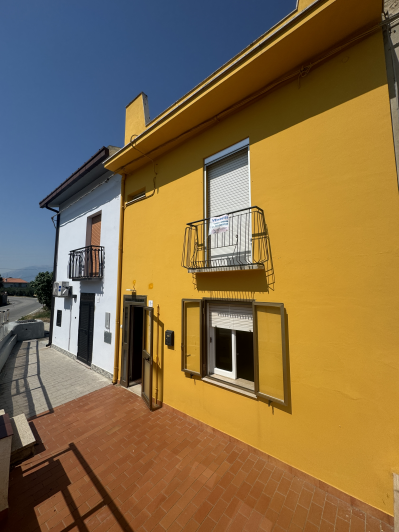 Image No.52-2 Bed Townhouse for sale