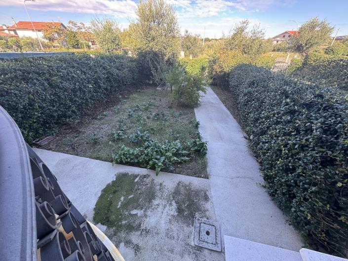 Image No.5-2 Bed House for sale