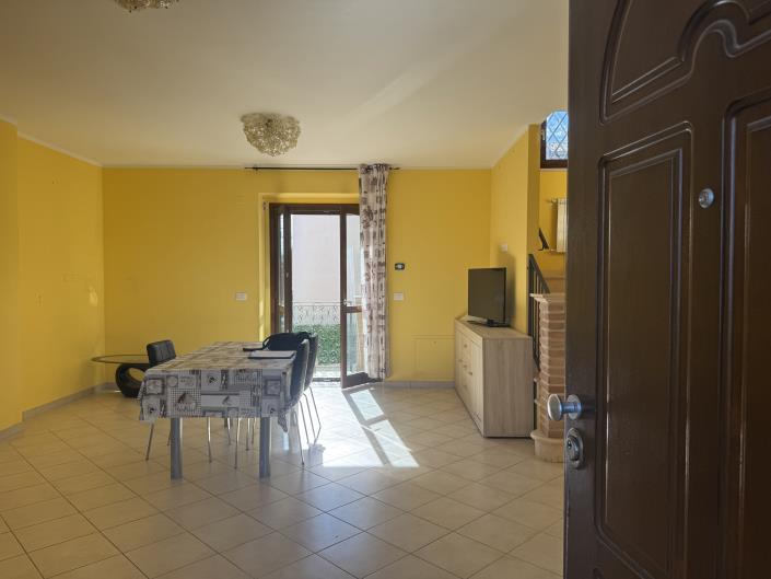 Image No.6-2 Bed House for sale