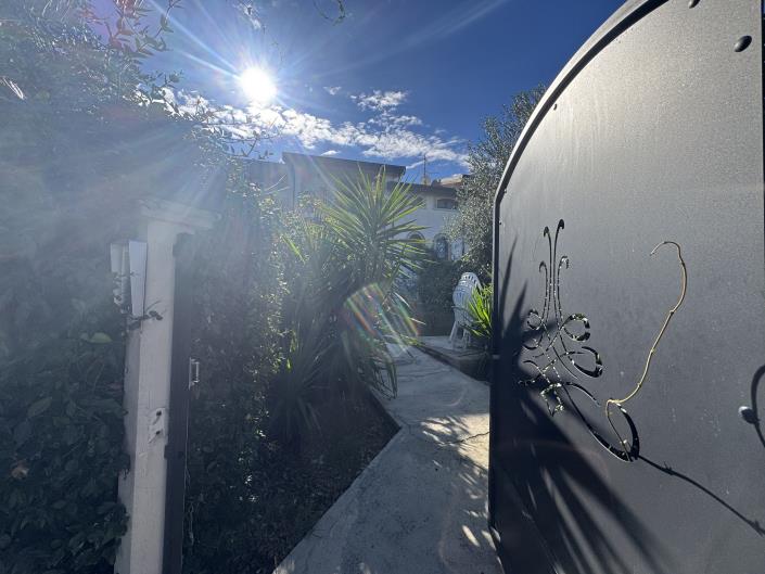 Image No.53-2 Bed House for sale