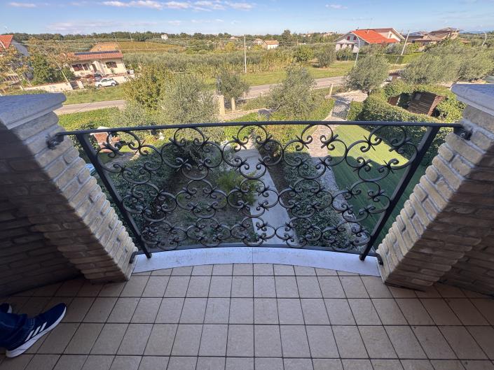 Image No.42-2 Bed House for sale