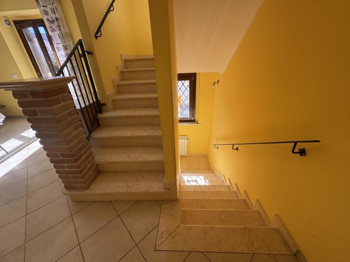 Image No.32-2 Bed House for sale